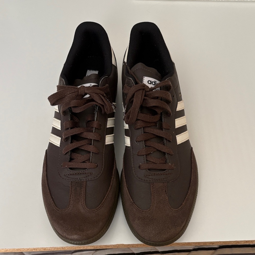 Adidas men’s golf shoes size 11.5 brown leather with suede.